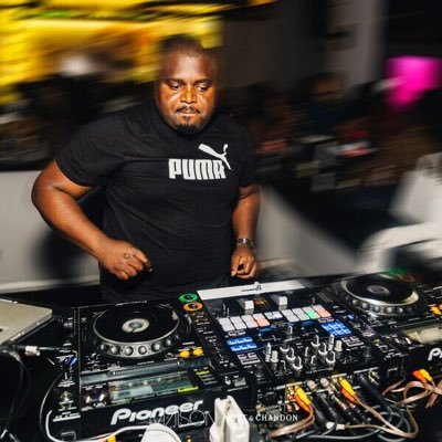 VJeezy - Staying Alive In Lockdown