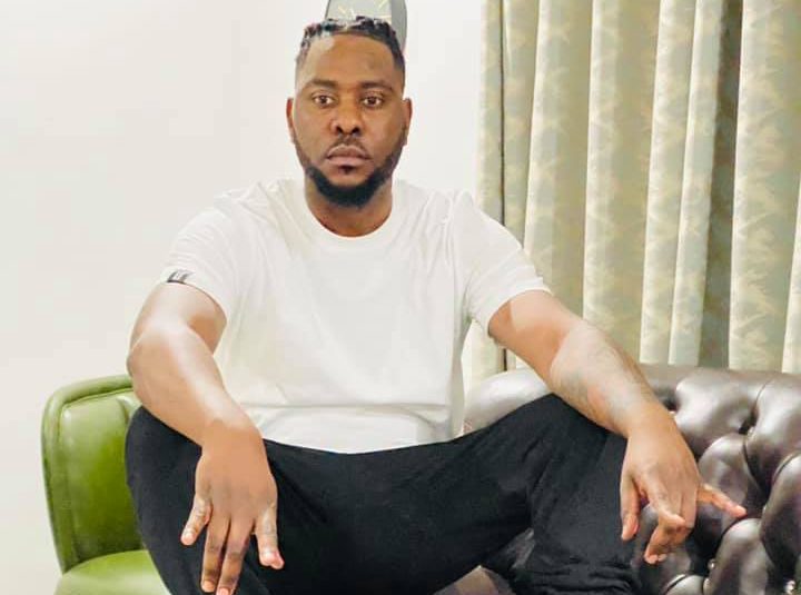 Watch Slapdee working on a music video in South Africa