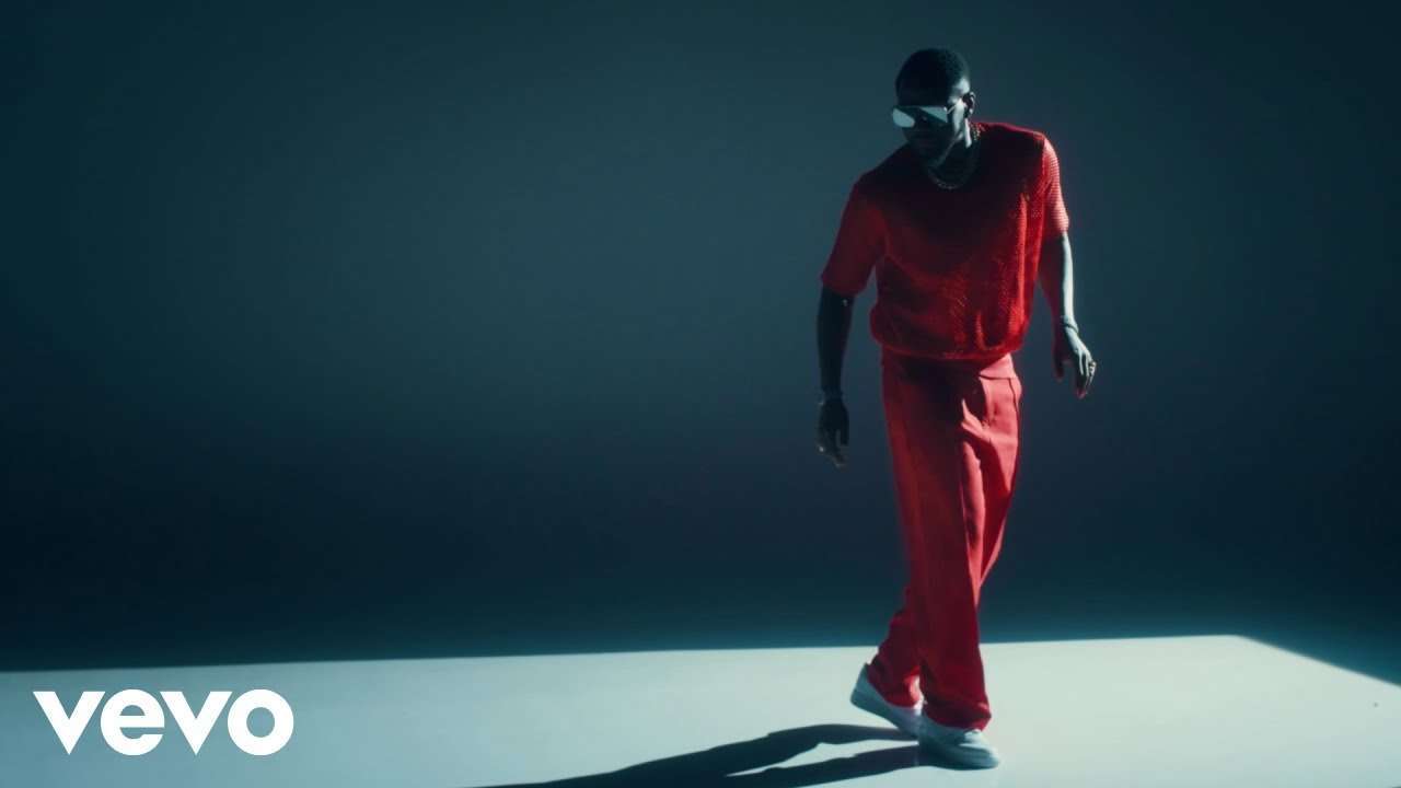 Kizz Daniel - Oshe ft. The Cavemen (Official Video)