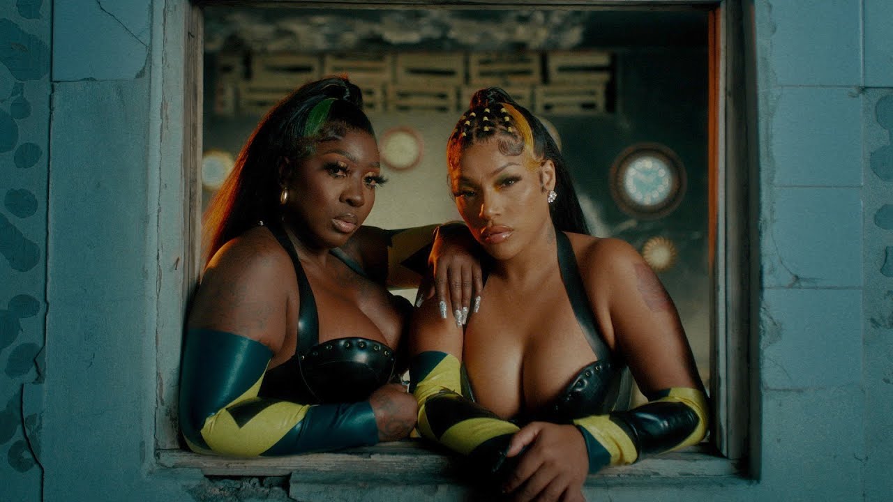 Stefflon Don ft. Spice - Clockwork (Official Video)