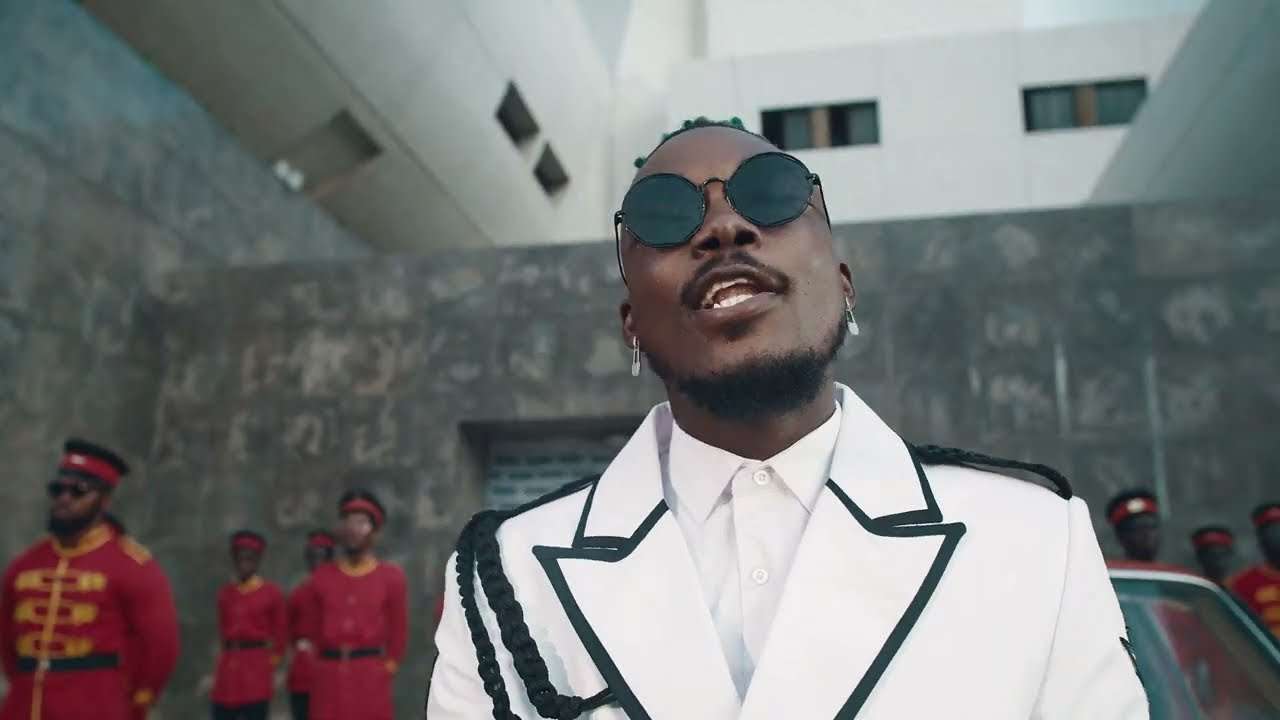 Camidoh ft. Magixx - Slow (Official Video)