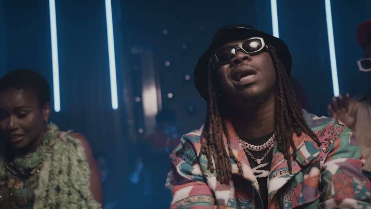 MzVee ft. Stonebwoy & Henry - Pull Up (Official Video)