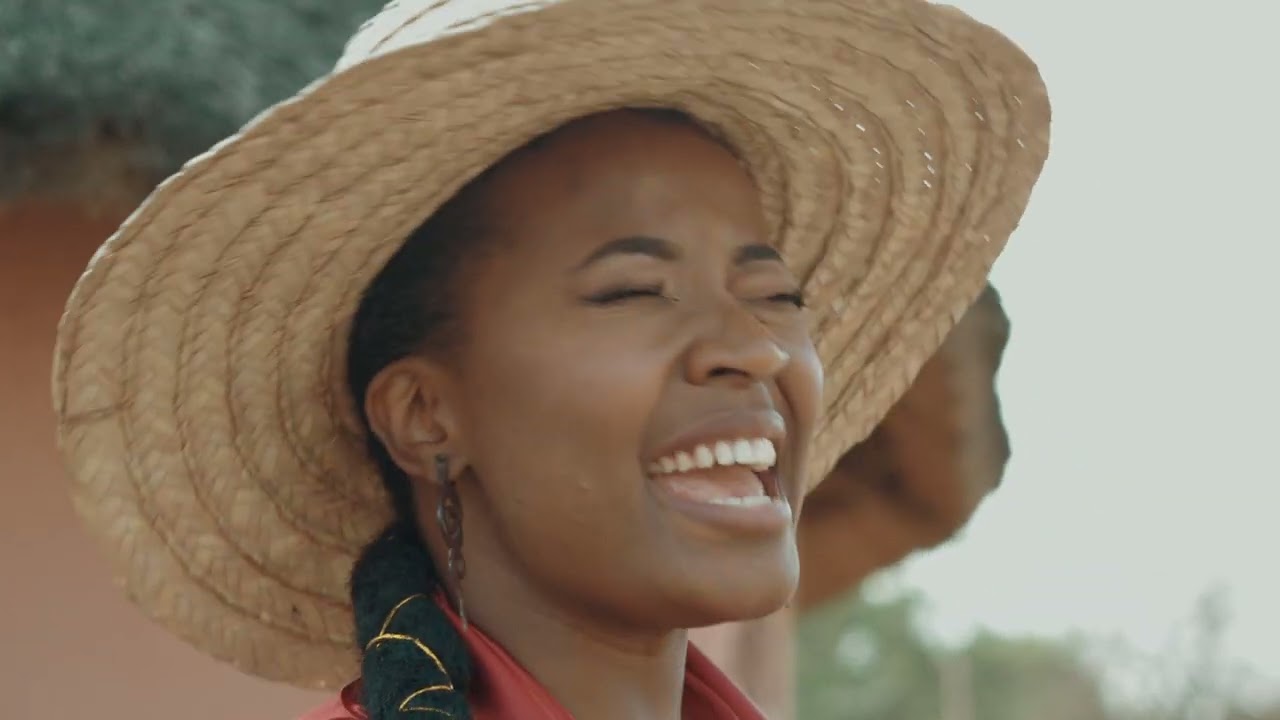 Esther Chungu- Asumbulwe (Official Video)