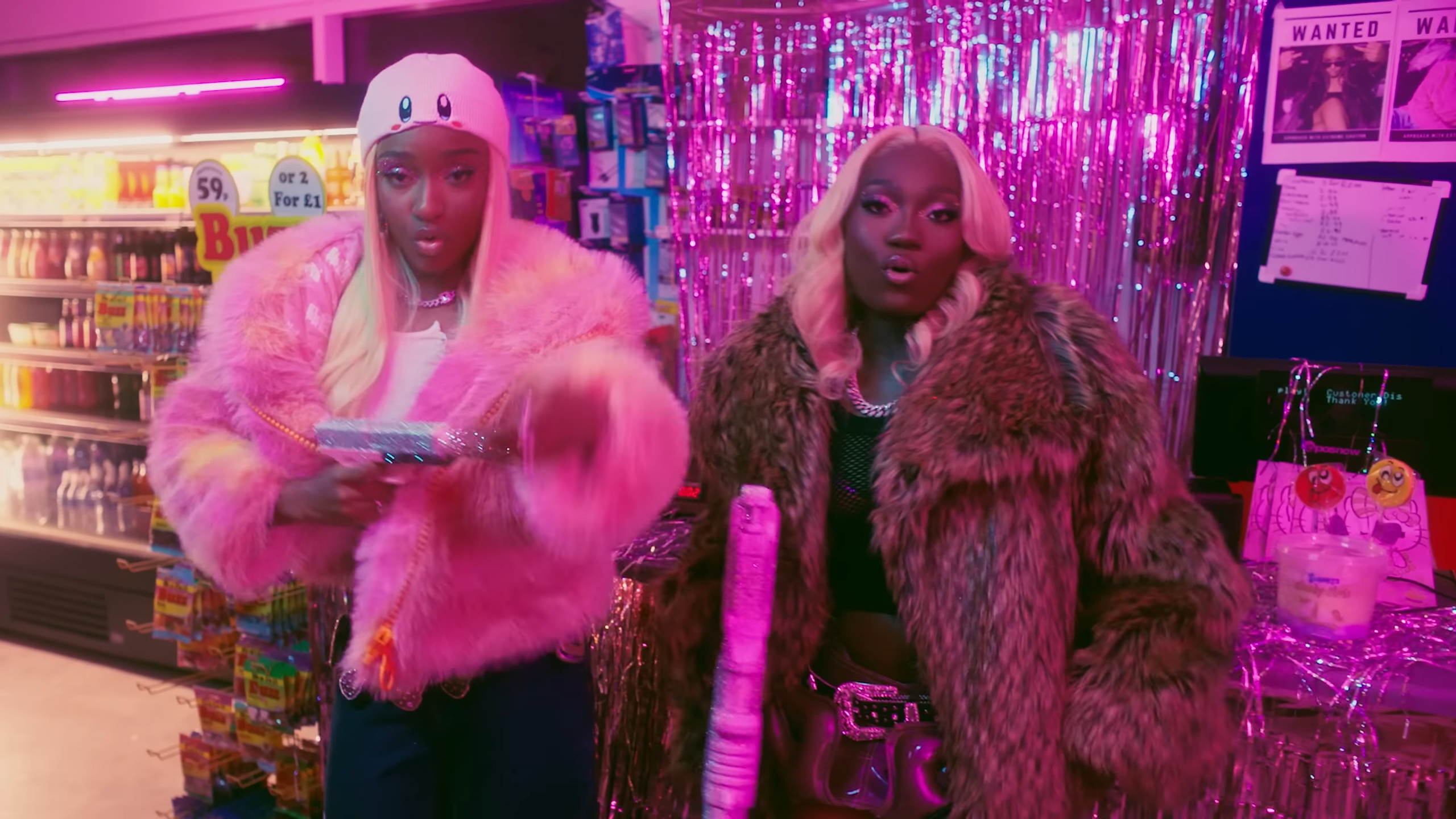 Darkoo ft. Ayra Starr - Disturbing U Video