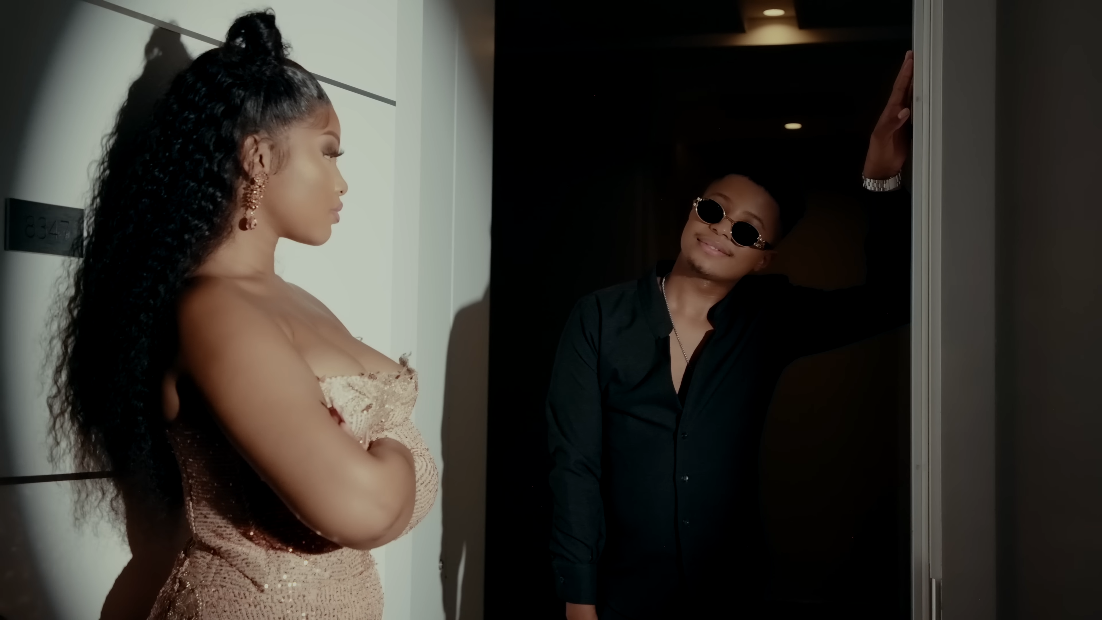 MaWhoo ft. DJ Maphorisa and Kabza De Small - Kulula Video