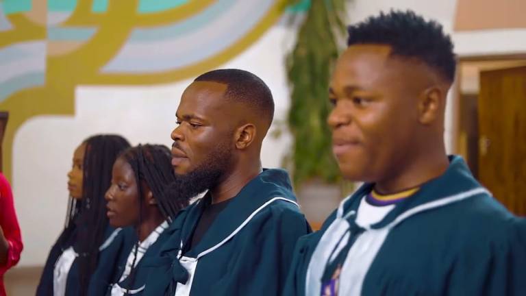 Neo – A Woman’s Prayer Video