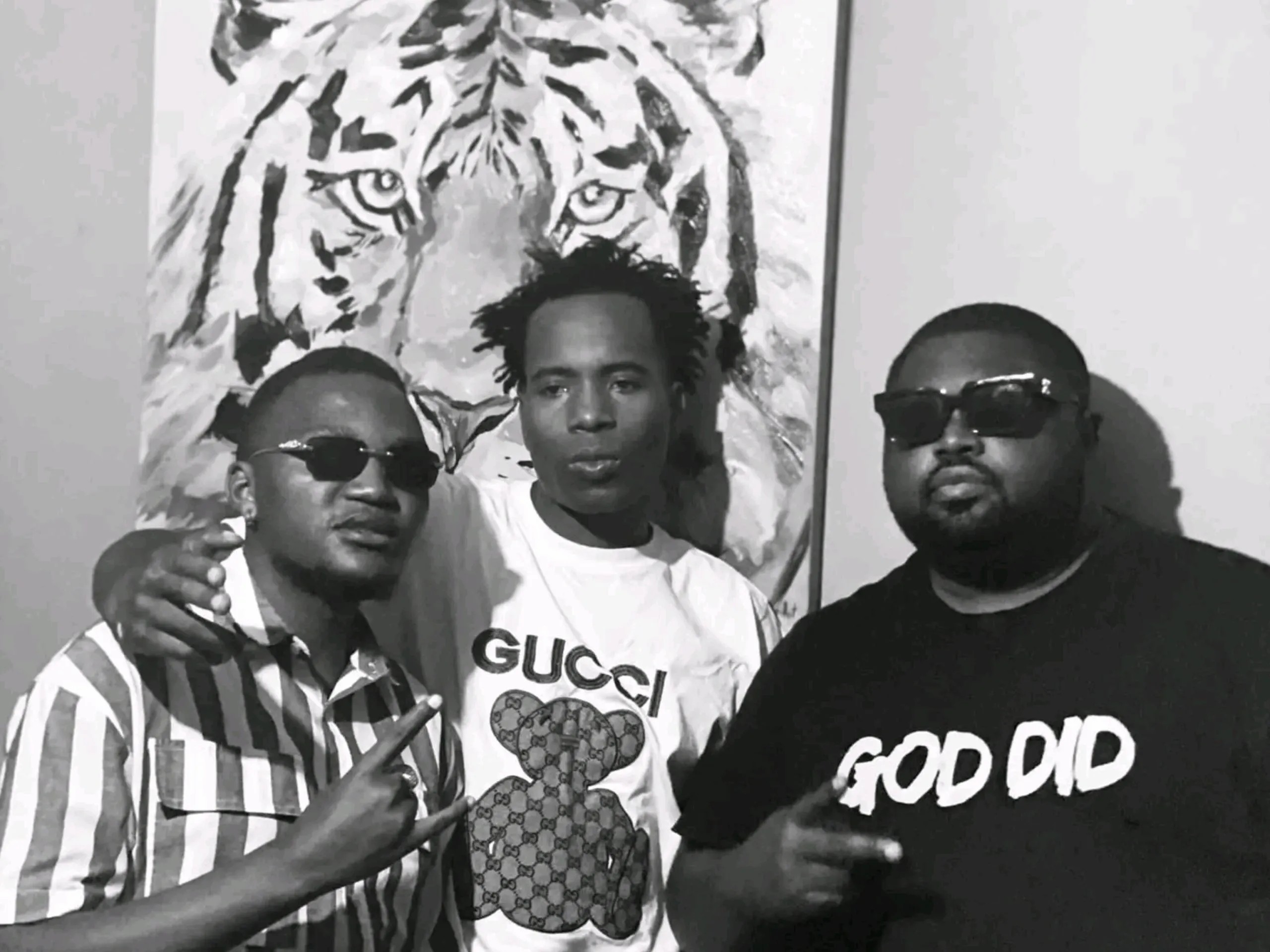 VJeezy ft. Blake & Y Celeb – Akasabula Mp3