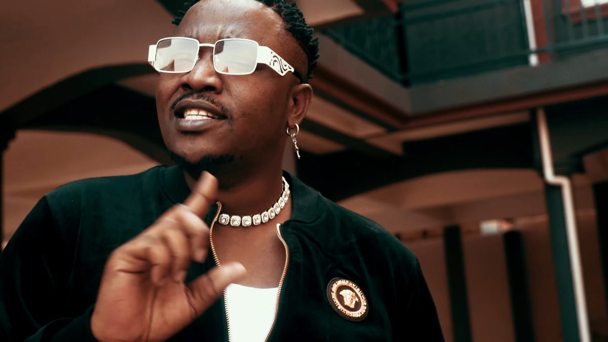 Chester Ft. Chimz Kelly - Mbeba Kuzenje Video