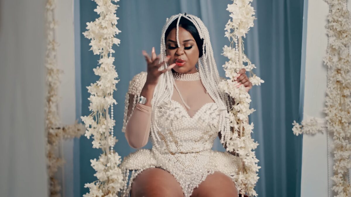 Mampi Queen Diva - Upezeko Wina Video