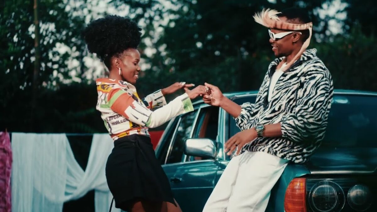 James Sakala ft. Coop Ticker - Je T'aime (Video)