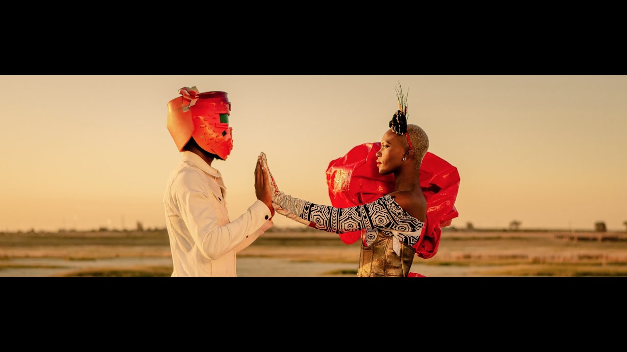 Mi Casa – Church Bells Video