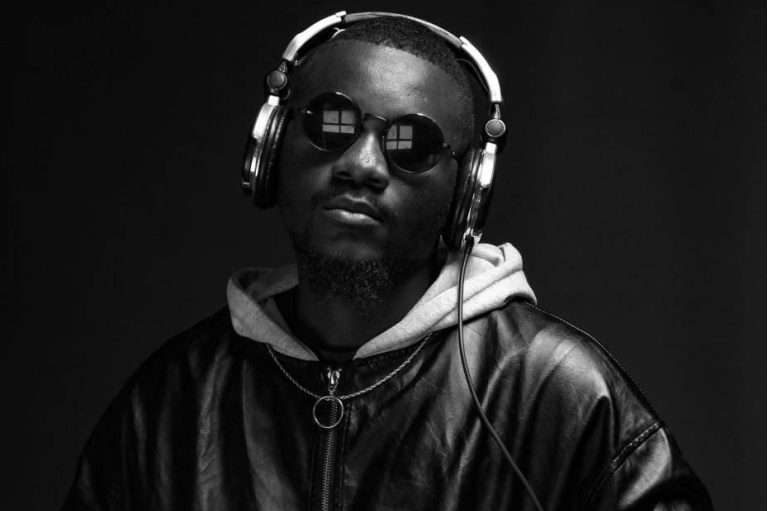 Umusepela Crown successfully hosted a listening party for his album Lesa Pantashi