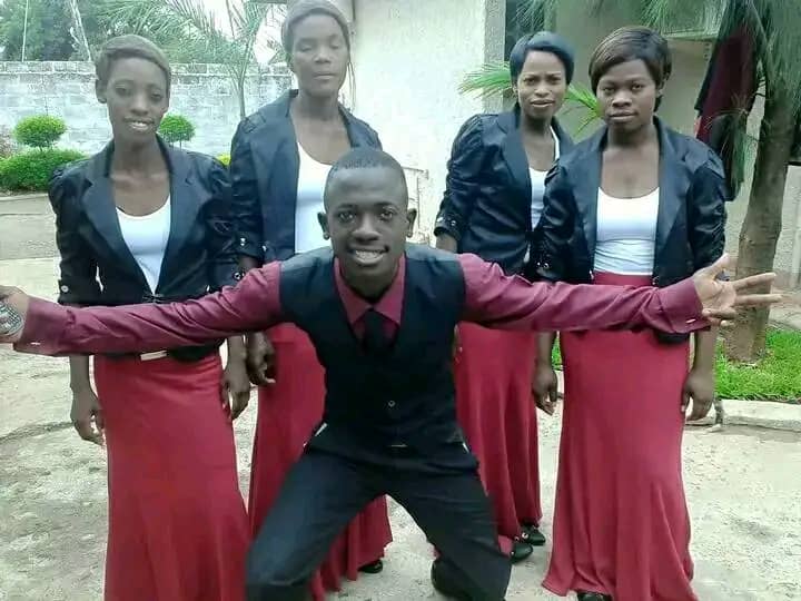 Chile One Mrzambia Is Better Off Singing Choir Music (See Details)