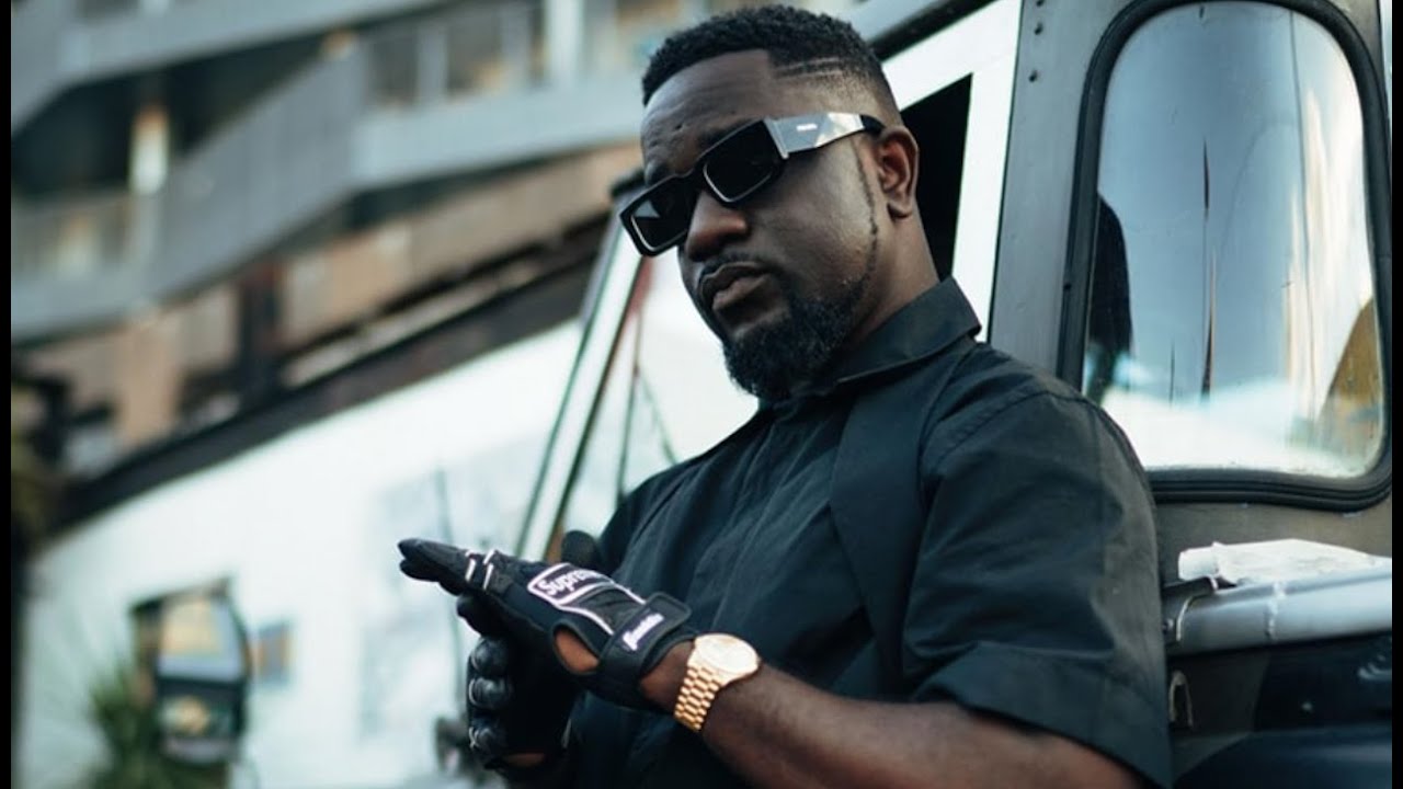 Sarkodie Unveils Vibrant Visuals for Party Anthem "Confam"
