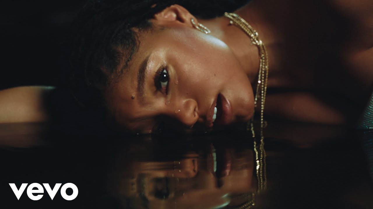 Halle - Angel Video
