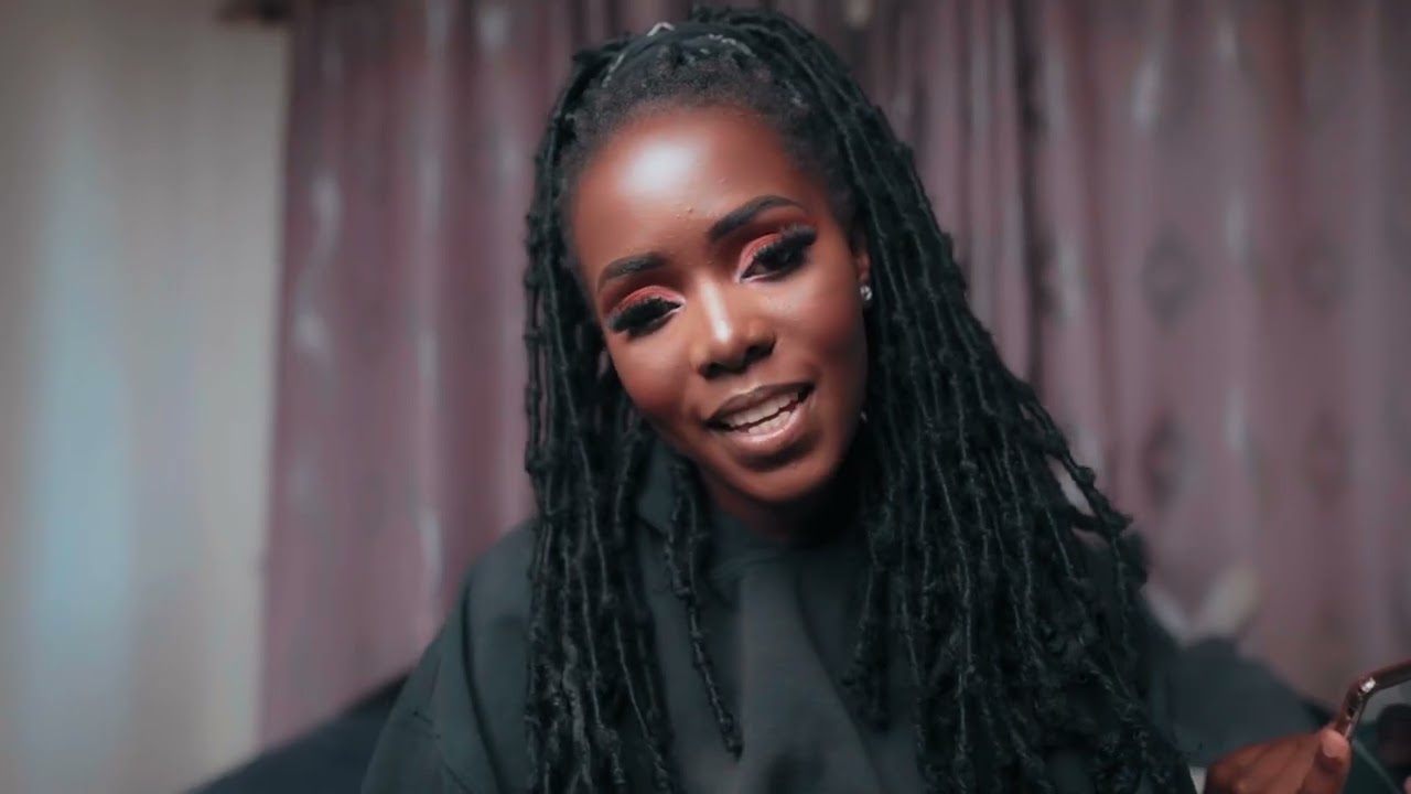 Seli Hunter & Norma Zm – Away Video