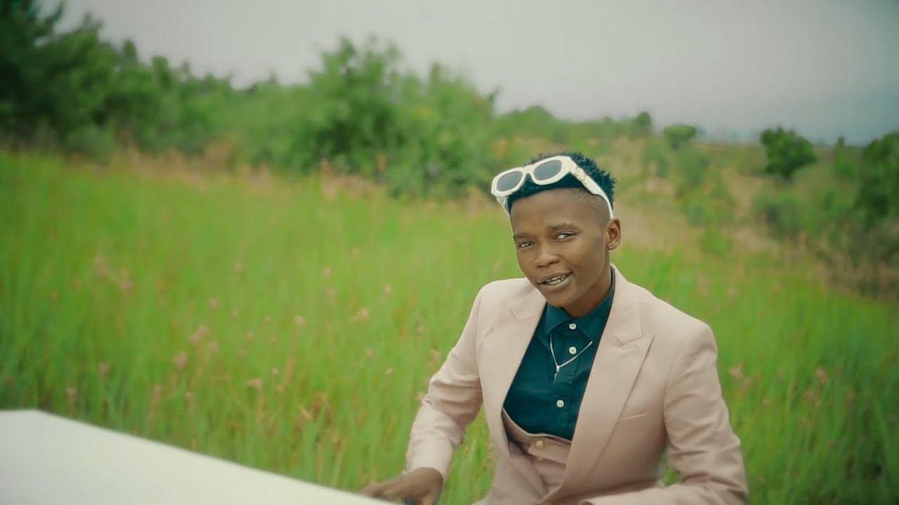 Waxy Kay - Takumbuka Video