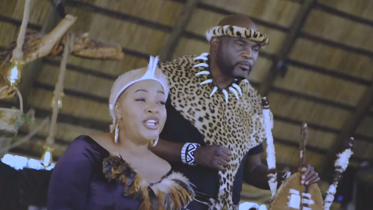 Moses Sakala ft. Angela Nyirenda - Lishombe Video