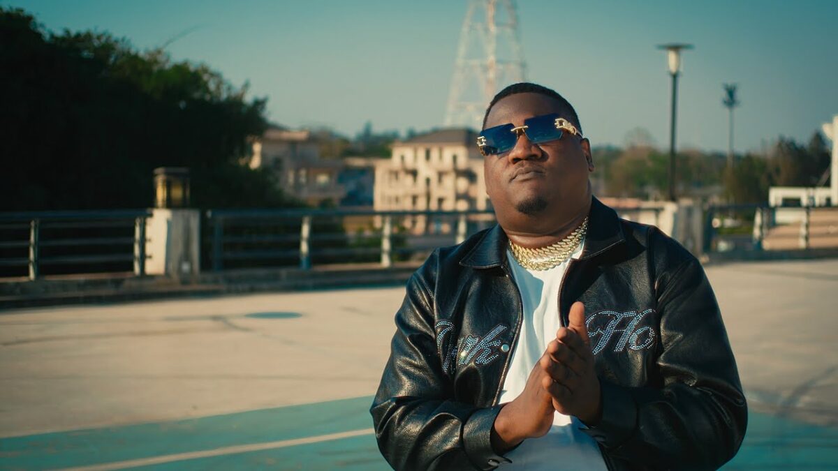Kiss B Sai Baba ft. Flex Awe - Bamo Abanesu (Official Video)